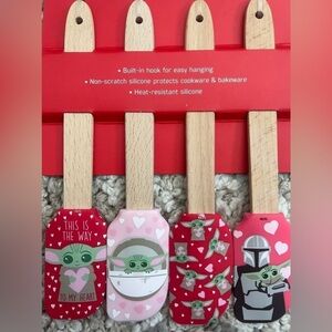 Valentines disney  star wars baby yoda silicone spatula set